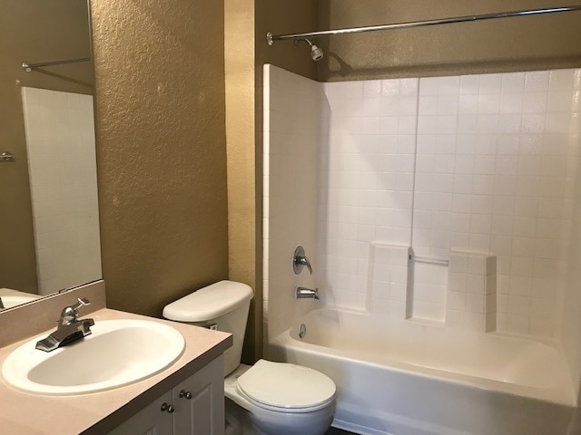 Building Photo - 860 Grand Regency Pointe