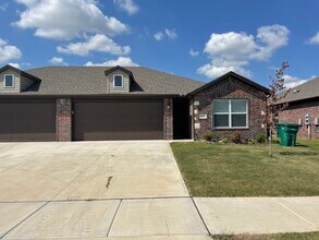 Building Photo - Barbet Duplex