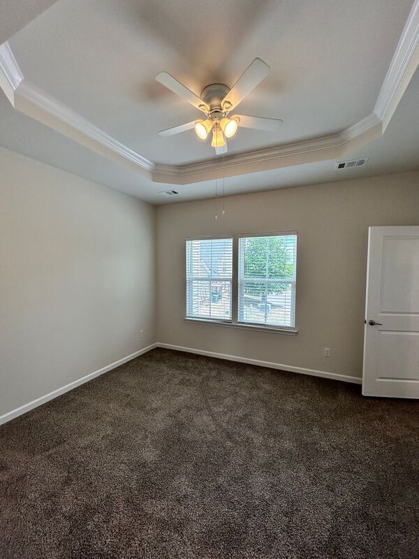 Building Photo - 4316 Summercrest Blvd