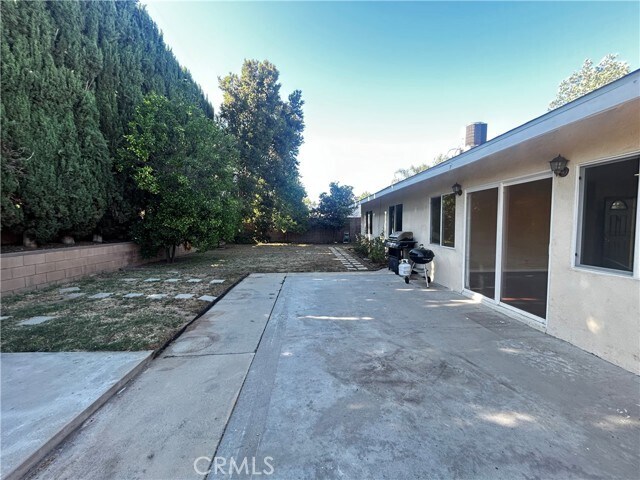 Building Photo - 7845 Sedan Ave