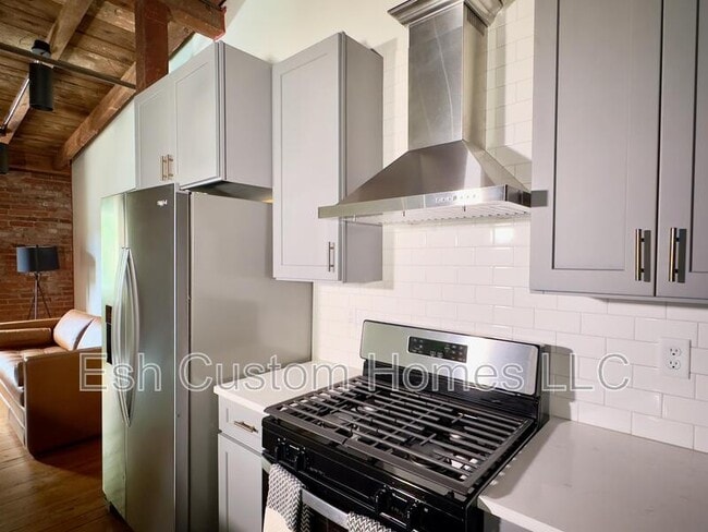 Building Photo - 437 W Grant St