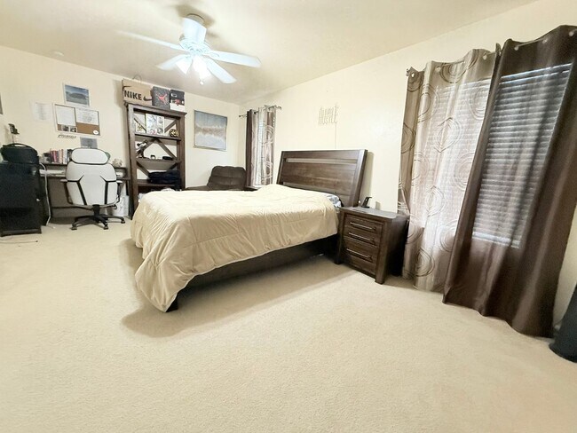 Building Photo - A stunning home in desirable Stendahl Ridge!