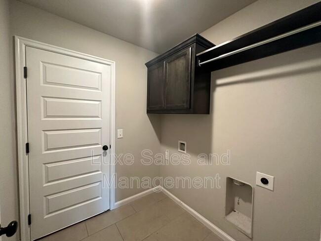 Building Photo - 3404 N W 161st St