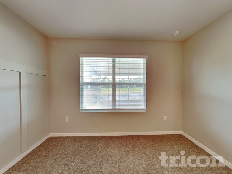 Building Photo - 10212 Cloudburst Ct