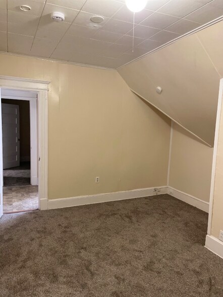 Building Photo - 226 Cooke St