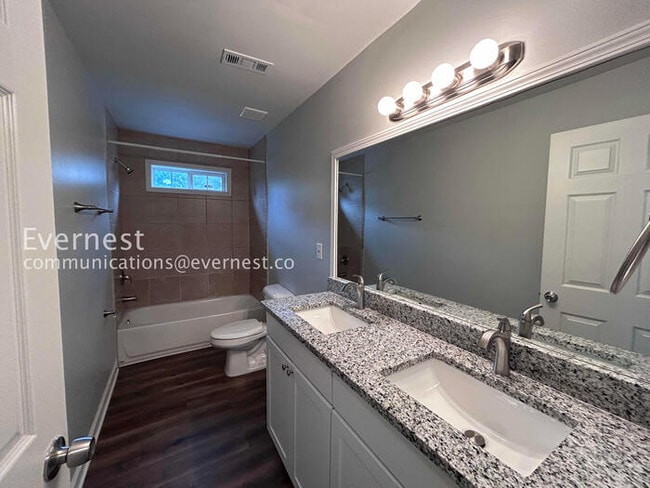 Building Photo - 2007 Morehouse Dr NW