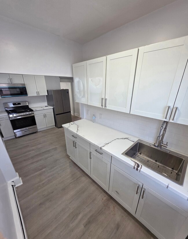 Building Photo - 267 New York Ave