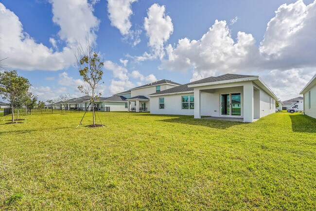 Building Photo - 6394 Windwood Wy