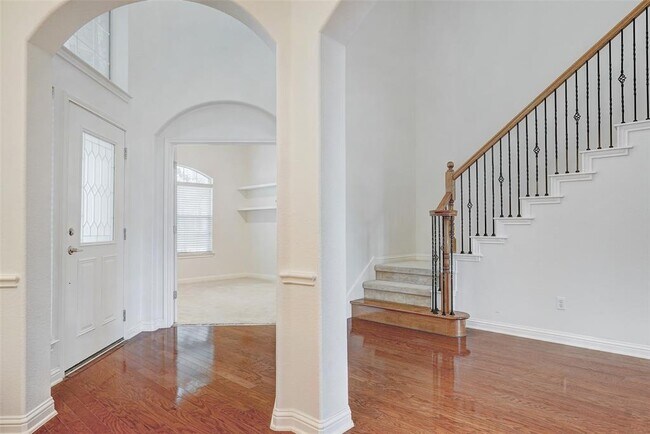 Building Photo - 3129 Goldenoak Cir