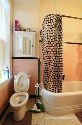 Building Photo - 2 Ware St