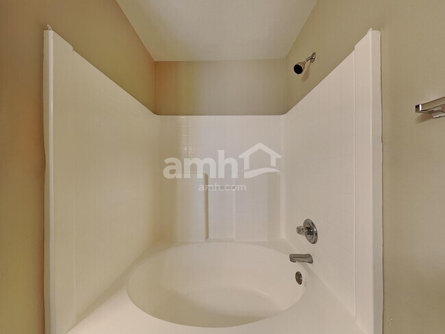 Building Photo - 11167 W Garfield St