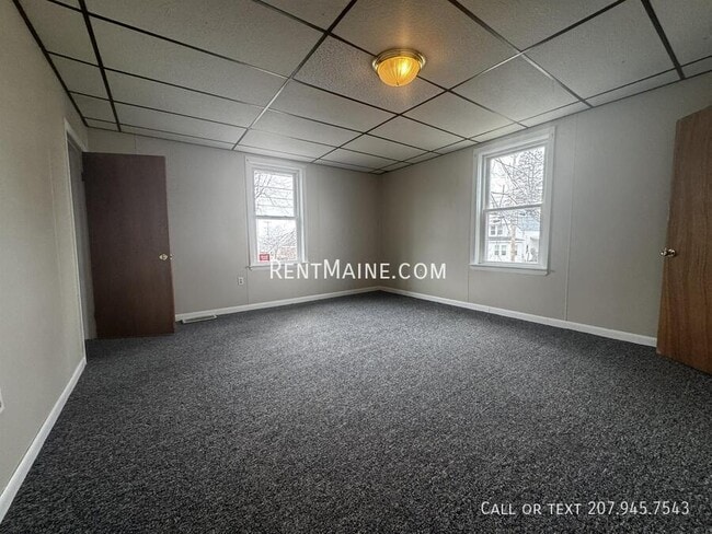 Building Photo - 2 Danielson St