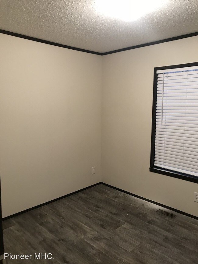 Building Photo - 4136 Cane Run Rd