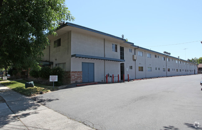 Primary Photo - L150 - Orange Garden Apartments