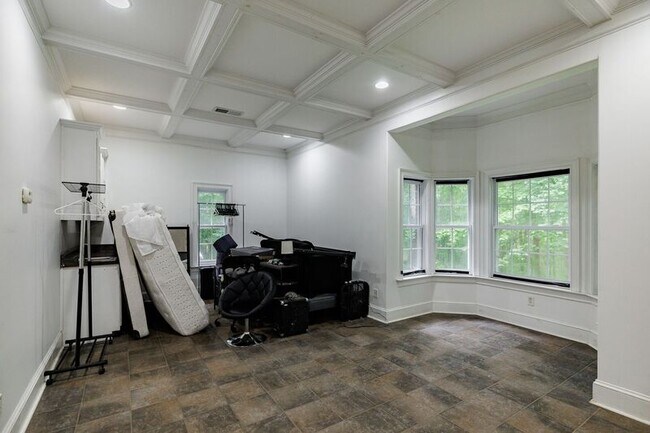 Building Photo - 580 Wolf Creek Trail