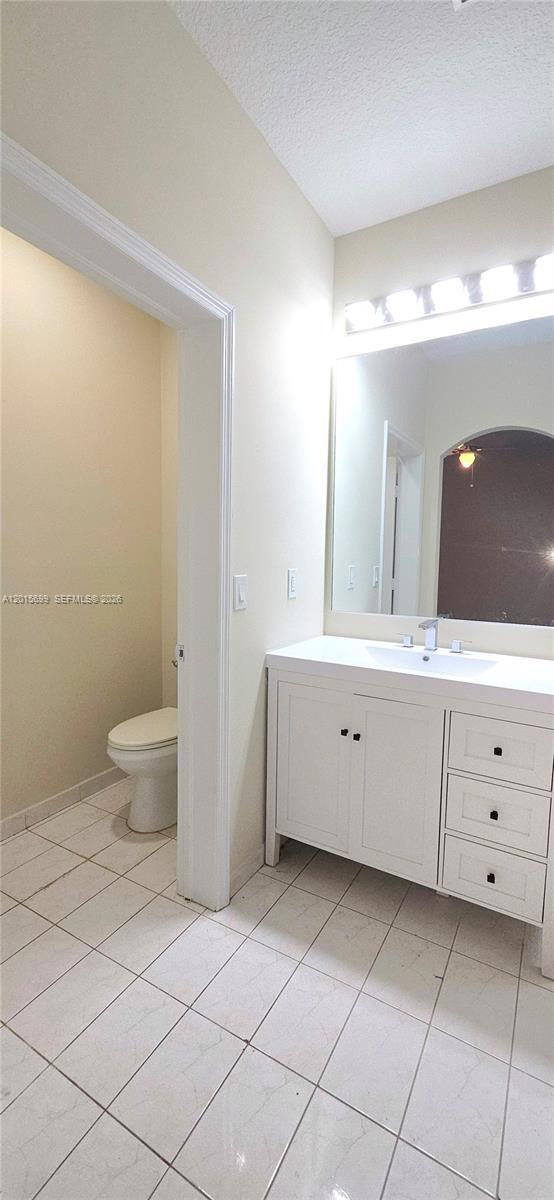 Building Photo - 4950 Tradewinds Ter