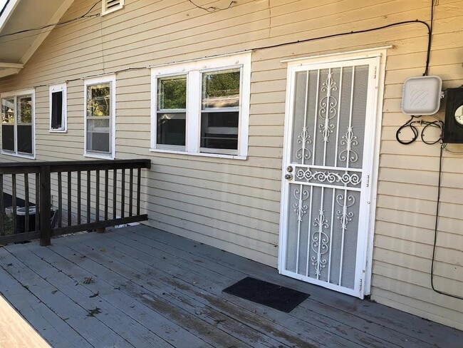 Building Photo - 1147 NW 37th St