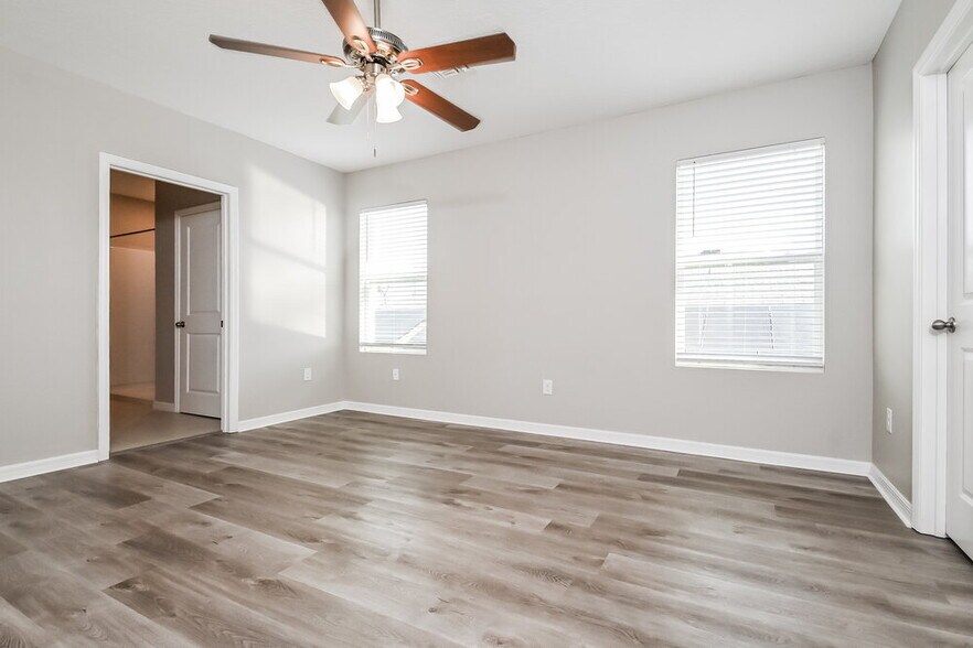 Building Photo - 5218 Willow Breeze Wy