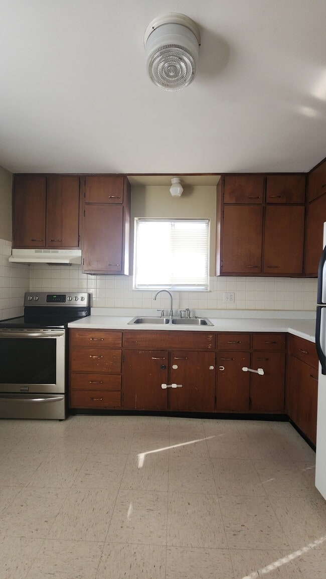 Building Photo - 5025 S Walcott St