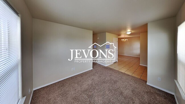 Building Photo - Enjoy this beautiful West Valley home with...