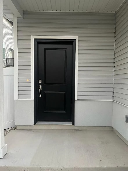 Building Photo - 341 N Colonnade Rd