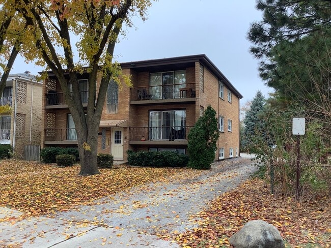 Building Photo - 10402 Moody Ave