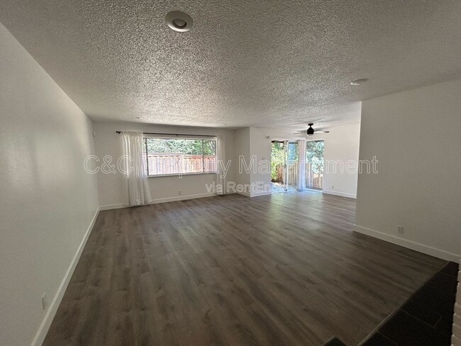 Building Photo - 5535 Olinda Rd