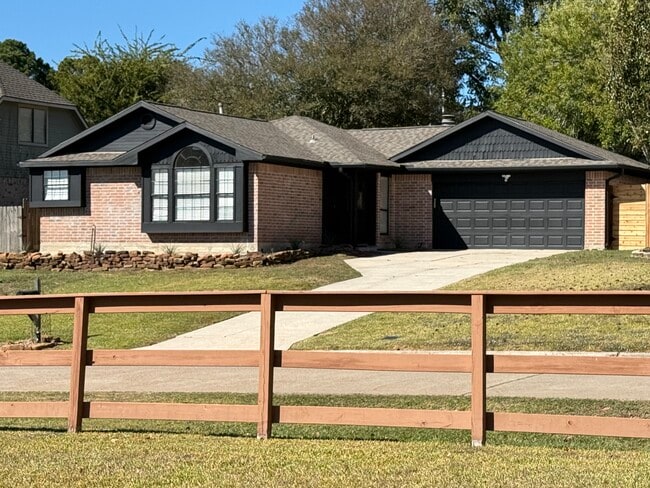 Building Photo - 11980 La Salle River Rd