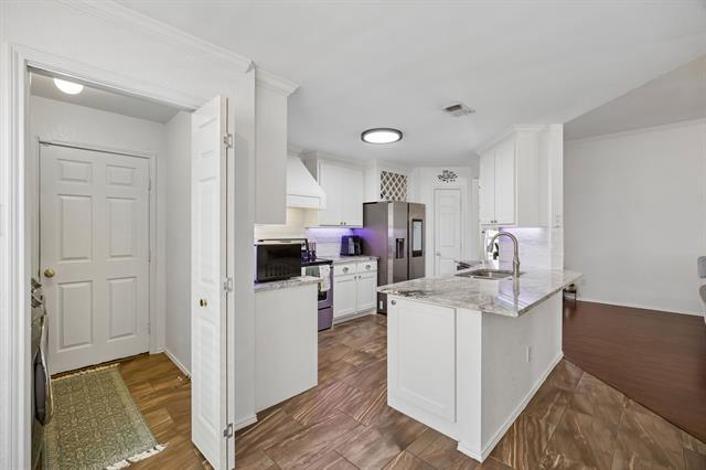 Building Photo - 9205 Nathan Dr