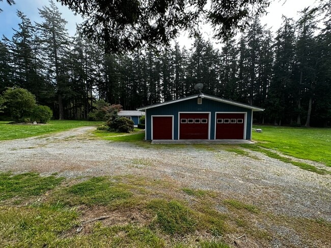 Building Photo - 4204 Sharpe Rd