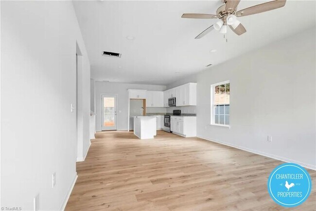 Building Photo - 2903 Bolton Pl