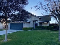Building Photo - 3 bedroom 3 bathroom Salida Home