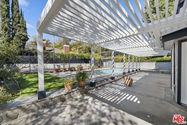 Building Photo - 2937 Deep Canyon Dr