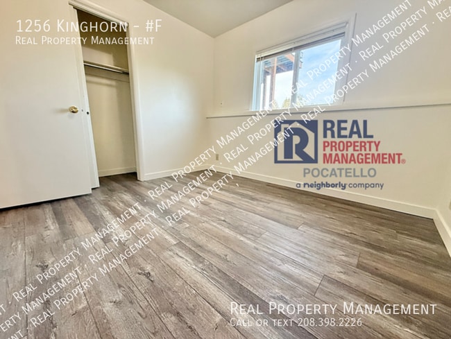 Building Photo - 1256 Kinghorn-#F