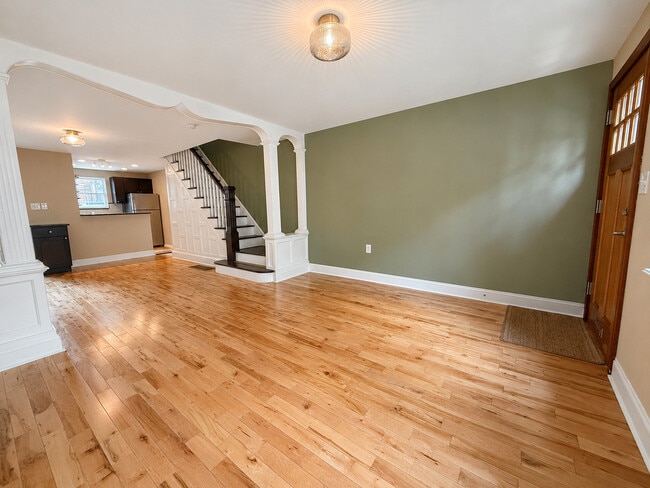 Building Photo - 1629 S Jessup St