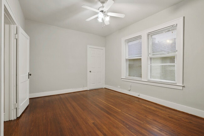 Building Photo - 5930 Velasco Ave