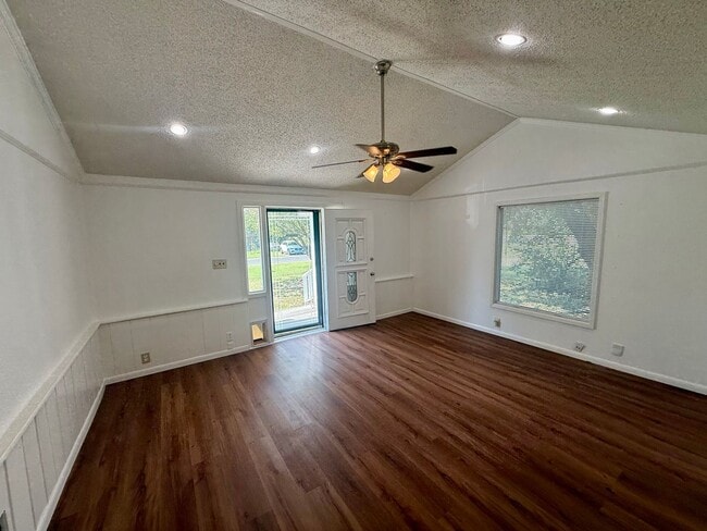 Building Photo - For Rent – 2 Bedroom, 1 Bath Home in Westland, Fort Worth!