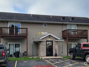 Building Photo - Charming 2 Bedroom Condo in the Heart of B...