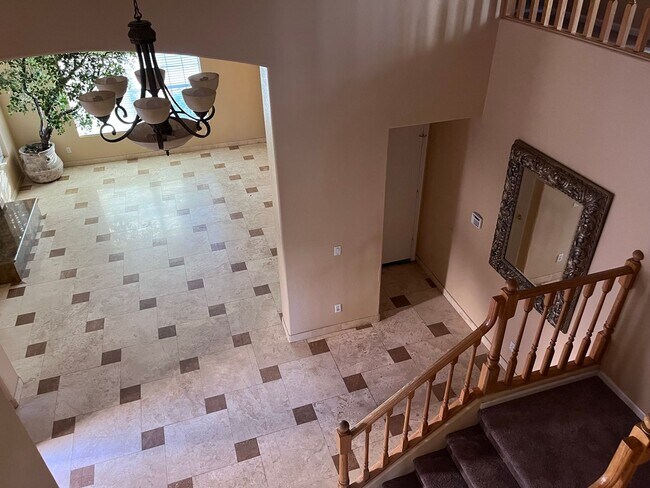 Building Photo - 4746 W Carla Vista Dr