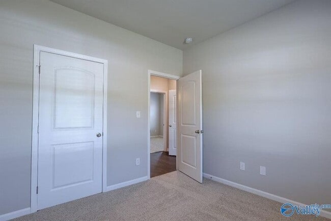 Building Photo - 128 Oak Fletcher Dr