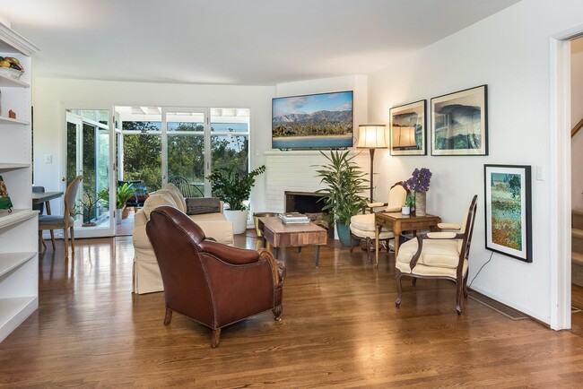 Building Photo - Located in the MUS - Serene El Bosque Home...