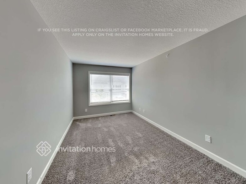 Building Photo - 1217 Upper 142nd St E