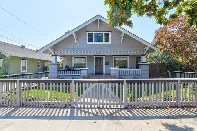 Primary Photo - Gorgeous Home in Old Towne Orange