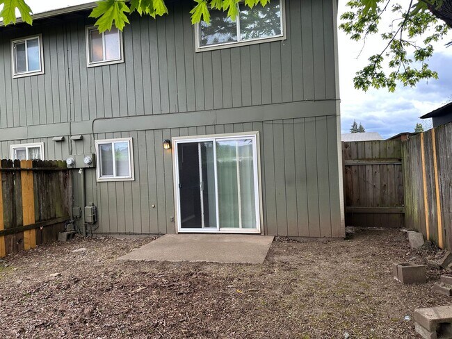 Building Photo - 776-778 W. Quinalt St.