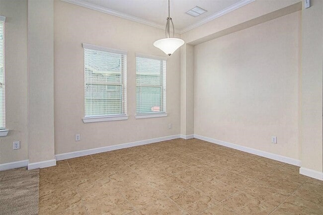 Building Photo - 8703 Seguin Cove Ln