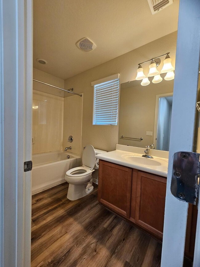 Building Photo - 2204 W Le Marche Ave