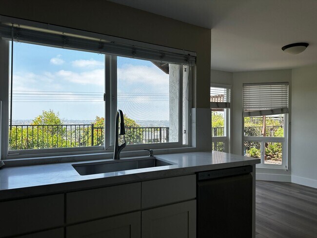 Building Photo - Spacious Home in La Costa with Nice View!!