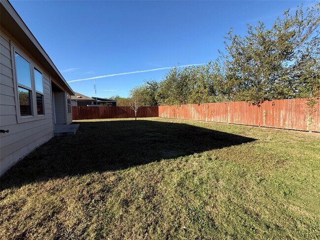 Building Photo - 136 Jackson Blue Ln