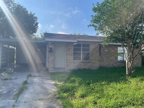 Building Photo - 1110 Arnold Dr