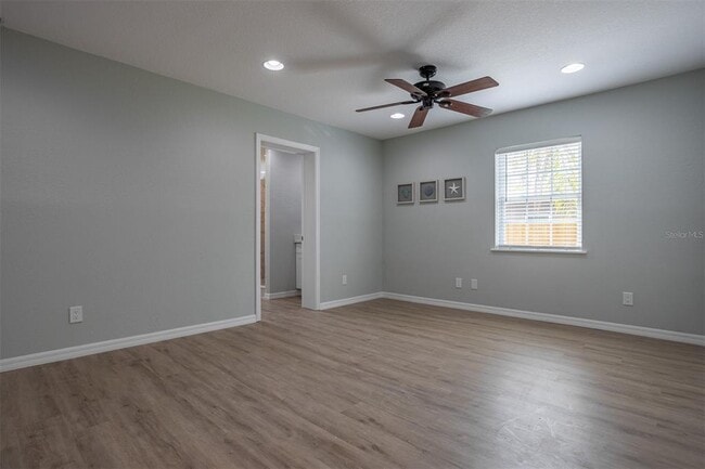Building Photo - 711 Bayshore Dr